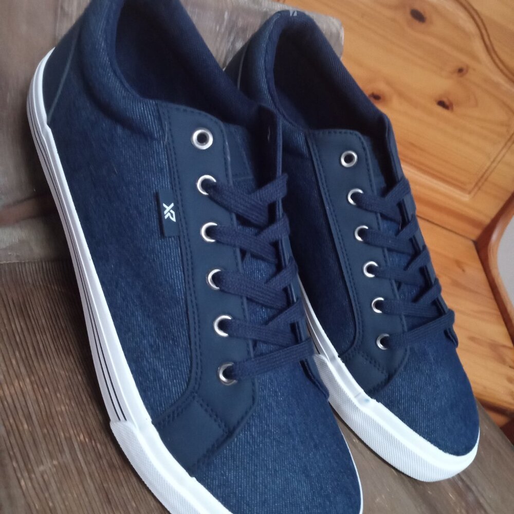 Xray Footwear Men's Size 10.5 Maaemo Low Top Sneakers - Picture 11 of 12